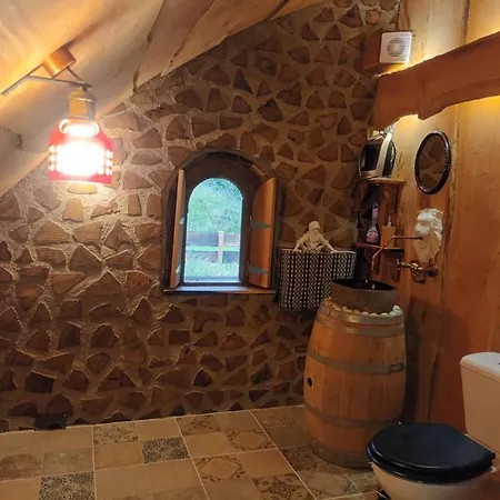 Hobbit Mont Saint Michel Castel Brandy * Tanis