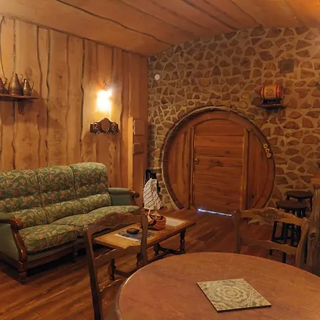 Hobbit Mont Saint Michel Castel Brandy *